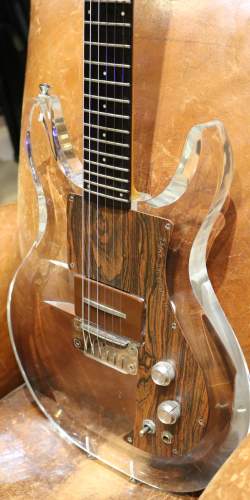 Ampeg Dan Armstrong Lucite de 1969/70