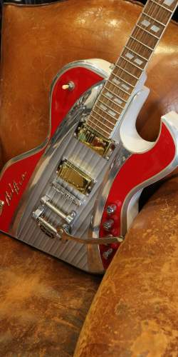 Ali Kat Chevy 57' Red de 2000's