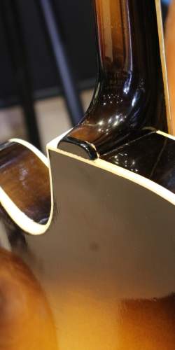 Favino Baryton Sunburst de 1961