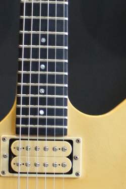 Gibson Explorer XPL Custom Shop Ivory de 1985