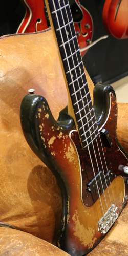 Fender Precision Bass Sunburst de 1969