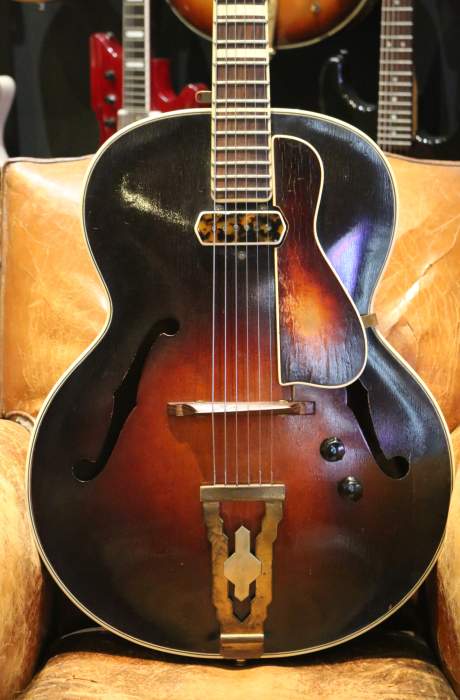 Rio Modèle 260 Sunburst de 1949
