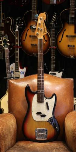 Fender Mustang Bass Sunburst de 1972
