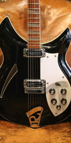 Rickenbacker 381v69 Jetglo de 1996