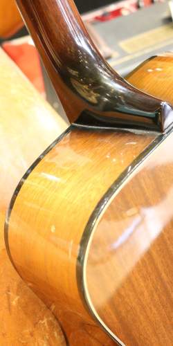 Gibson J-160E Sunburst de 1974