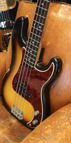 Fender Precision Sunburst de 1966