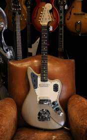 Fender Jaguar Série L Shoreline Gold de 1964