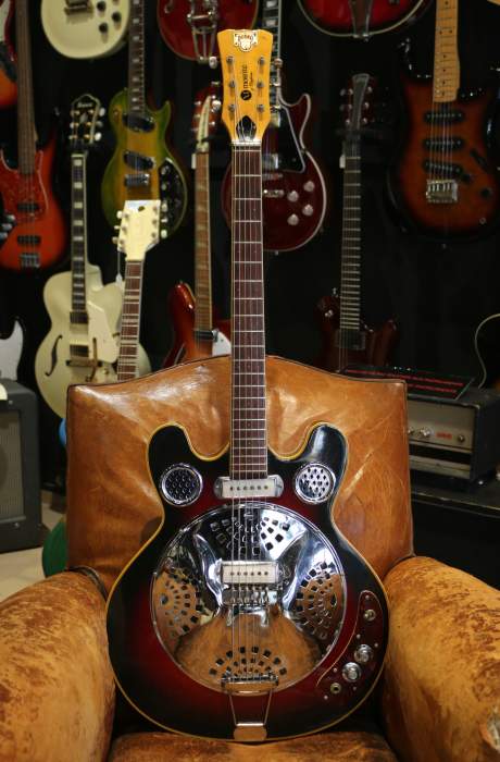 Dobro Mosrite D-100 "The Californian" Burgundy de 1967