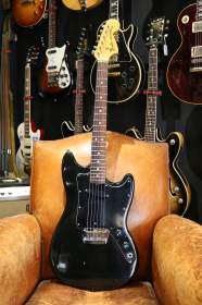 Fender Musicmaster Black de 1977