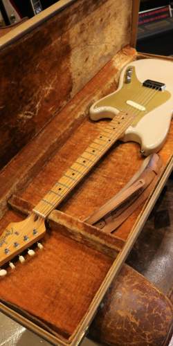 Fender Musicmaster Desert Sand de 1959