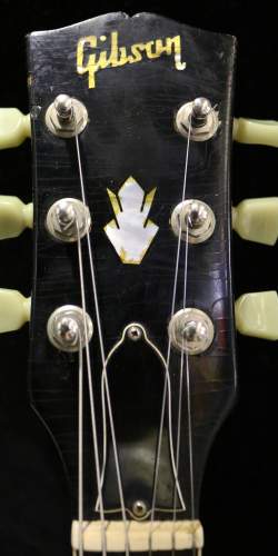 Gibson ES-335 Burgundy Sparkle Maestro de 1968