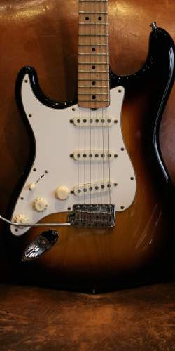 Fender Stratocaster Gaucher Sunburst de 1978