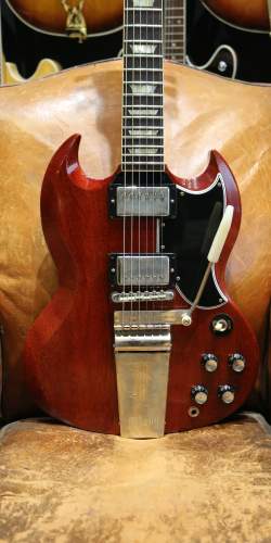 Gibson 64’ SG Standard  Custom Shop Murphy Lab With Maestro Vibrola Cherry Red Aged de 2022