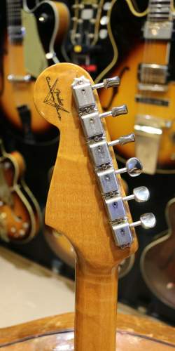 Fender Custom Shop Artisan Tamo Ash Stratocaster de 2018