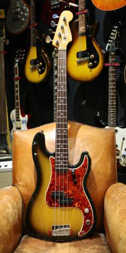 Fender Precision Bass Sunburst de 1968