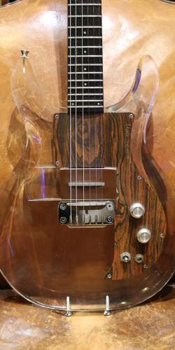 Ampeg Dan Armstrong Lucite de 1969/70