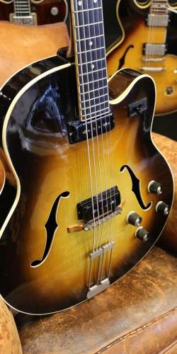 Favino Baryton Sunburst de 1961