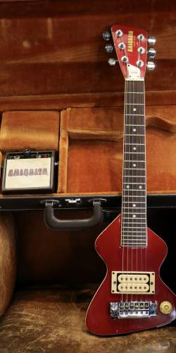 Hondo Chiquita Candy Apple Red + HardCase & Amp des 1980's