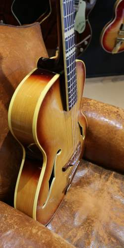 Jacobacci Nevada  Sunburst de 1957