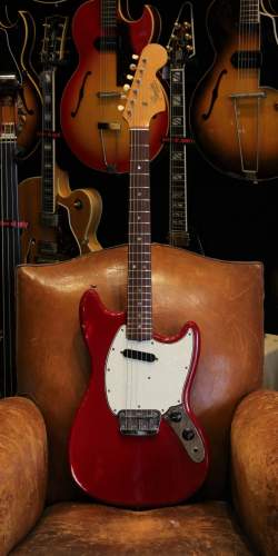 Fender Musicmaster II Red de 1966