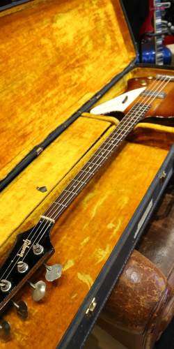 Gibson Thunderbird II Sunburst de 1965