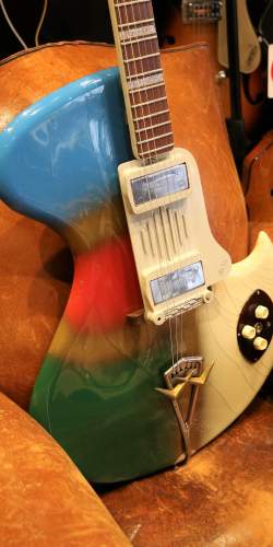 Wandre Davoli Rock Oval Psychedelic de 1960's