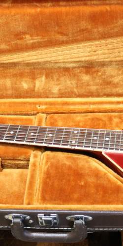 Hondo Chiquita Candy Apple Red + Hardcase des 1980's