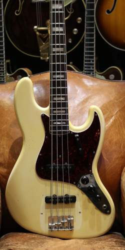Fender Jazz Bass Olympic White (Matching Headstock) de 1971
