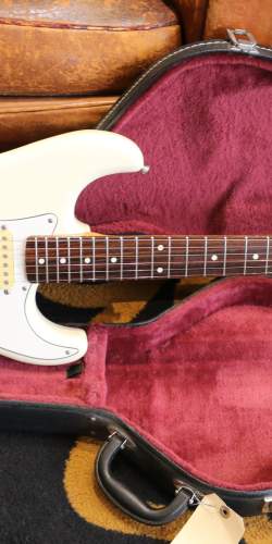 Squier Standard Stratocaster ST-362 Artic White (MIJ) de 1985