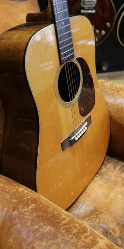 Martin D-18 Natural de 1962