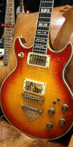 Ibanez Artist Series AR-300 CS Cherry Sunburst de 1981