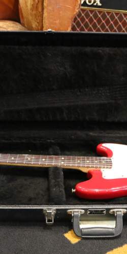 Fender Bronco Dakota Red de 1975