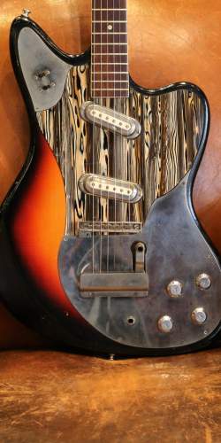 Framus Strat Deluxe Sunburst de 1964