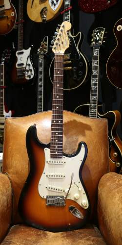 Fender Stratocaster American Standard Sunburst de 1999