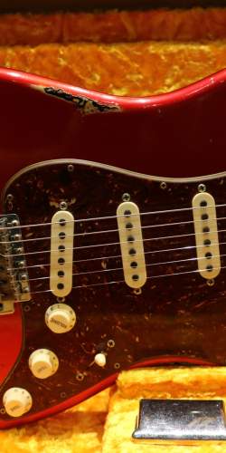 Fender Stratocaster Custom Shop 1960 Roasted Heavy Relic Limited Edition Candy Apple Red over 3 Tone Sunburst de 2018