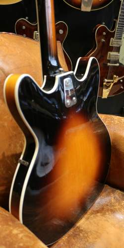 Hagstrom Viking Sunburst de 1966