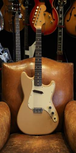 Fender Musicmaster Desert Sand de 1960