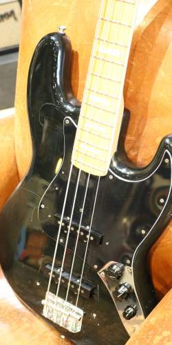 Fender Jazz Bass Black de 1975