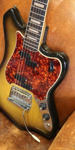 Fender Custom Maverick Sunburst de 1966