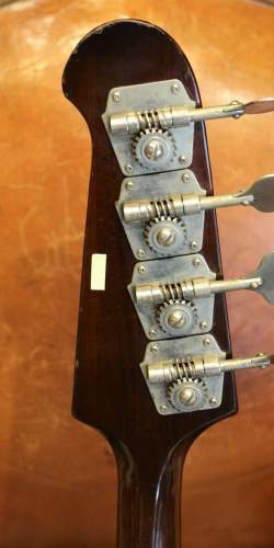 Gibson Thunderbird IV Non-Reverse Sunburst de 1967