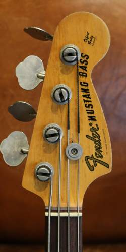 Fender Mustang Bass Sunburst 1975
