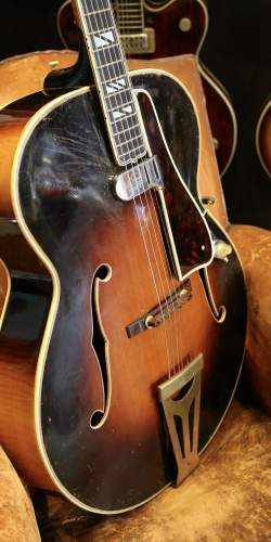 Gibson Super 400 Sunburst de 1949