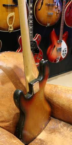 Fender Precision Bass Sunburst de 1969