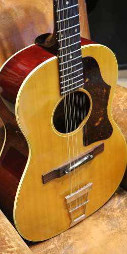 Gibson B25-12N Natural de 1974