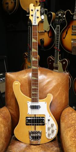 Rickenbacker 4001 Mapleglo de 1975