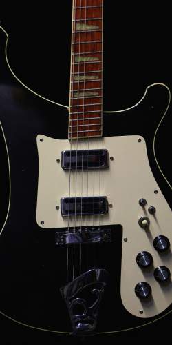 Rickenbacker 481 Jetglo de 1975