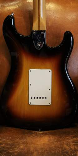 Fender Stratocaster Gaucher Sunburst de 1978