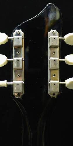 Supro Dual Tone Ermine White de 1964