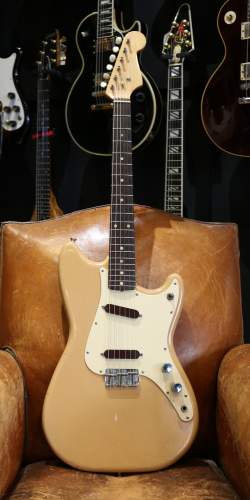 Fender Duo Sonic Desert Sand de 1960