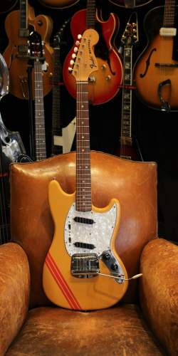 Fender Mustang Yellow Competition de 1972